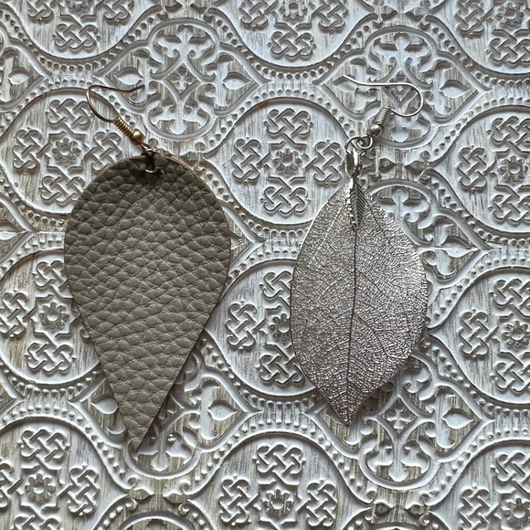Jewelry - SALE💚 any 3 for $18 💚
Statement Dangle Leaf Earrings Leather Metal Silver